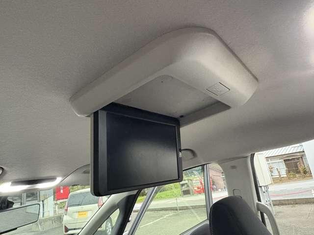 セレナ １．２　ｅ－ＰＯＷＥＲ　ハイウェイスター　Ｖ　アーバンクロム　インテリジェントエマージェンシーブレーキ　全周囲カメラ　ＬＥＤヘッド　アダプティブクルーズ　寒冷地仕様　ＥＴＣ　両側自動ドア　レーンアシスト　ワンオーナー　禁煙車　ＡＢＳ　オートエアコン　メモリーナビ（12枚目）