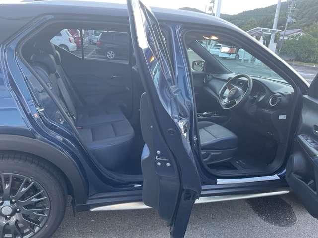 キックス １．２　ＡＵＴＥＣＨ　（ｅ－ＰＯＷＥＲ）　４ＷＤ　ＡＵＴＥＣＨ専用シグネチャーＬＥＤ　サイドターン　展示・試乗車ＵＰ　全方位カメラ　ＬＥＤ　エマージェンシーブレーキ　寒冷地仕様　４ＷＤ　ＥＴＣ　アルミホイール　バックカメラ　アイドリングストップ　レーダークルーズコントロール　レーンキープアシスト（9枚目）