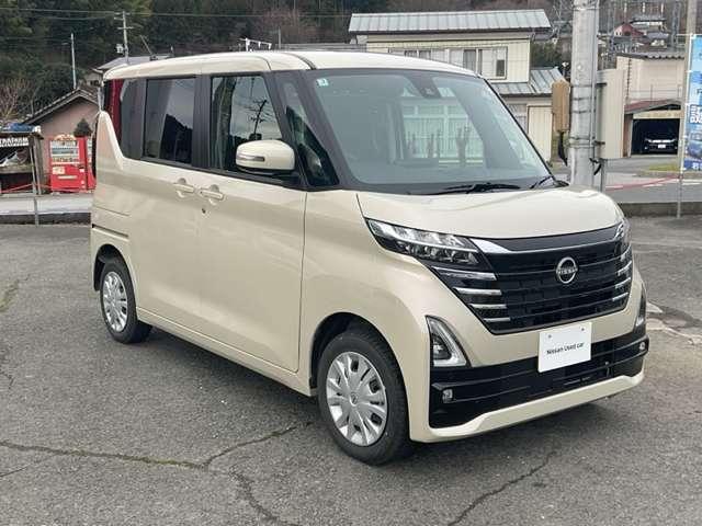 ルークス ６６０　ハイウェイスターＸ　４ＷＤ　衝突被害軽減　寒冷地仕様　全方位カメラ　ＬＥＤヘッドライト　スマートキー　４ＷＤ　アルミホイール　オートエアコン　アイドリングＳＴＯＰ　パワーウィンドウ　パワーステアリング　サイドエアバッグ　ＡＢＳ（6枚目）