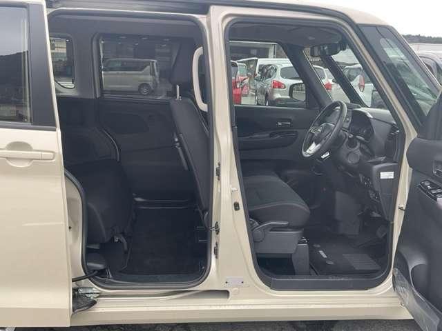 ルークス ６６０　ハイウェイスターＸ　４ＷＤ　衝突被害軽減　寒冷地仕様　全方位カメラ　ＬＥＤヘッドライト　スマートキー　４ＷＤ　アルミホイール　オートエアコン　アイドリングＳＴＯＰ　パワーウィンドウ　パワーステアリング　サイドエアバッグ　ＡＢＳ（11枚目）