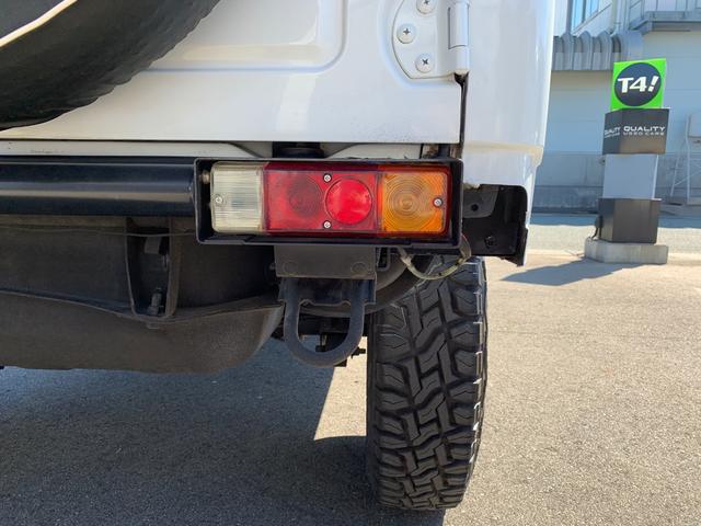 ランドベンチャー 4WD エンジンОH済 リフトアップ 5速マニュアル 記録簿 M/Tタイヤ F&Rクロカンバンパー ルーフキャリア 黒革調シートカバー MOMOステアリング ノックスドール施工済 16インチAW(43枚目)
