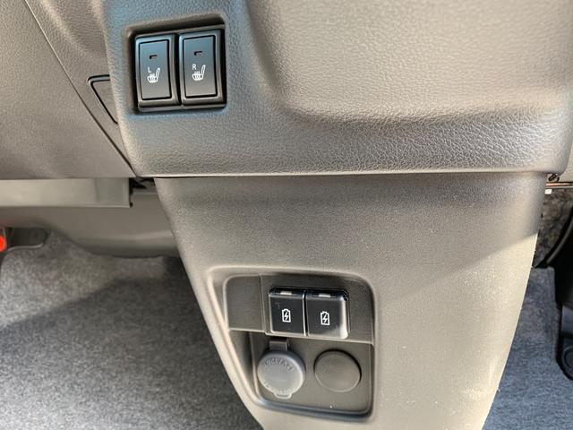 ハイブリッドXZ 4WD 現行型 届出済未使用車 衝突軽減装置 LEDヘッドライト&フォグ レーダークルーズコントロール 両側パワースライドドア シートヒーター スマートキー クリアランスソナー アイドリングストップ(8枚目)