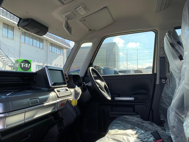 ハイブリッドXZ 4WD 現行型 届出済未使用車 衝突軽減装置 LEDヘッドライト&フォグ レーダークルーズコントロール 両側パワースライドドア シートヒーター スマートキー クリアランスソナー アイドリングストップ(15枚目)