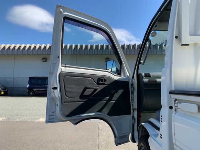 ハイゼットトラック ローダンプ　４ＷＤ　禁煙ワンオーナー　走行３万キロ台　車検令和９年６月迄　記録簿　荷台上下スイッチ　５速マニュアル　スーパーデフロック　パワーステアリング　三方開　ゲートチェーン（16枚目）