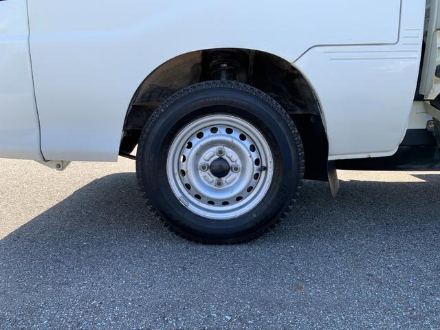ハイゼットトラック ローダンプ　４ＷＤ　禁煙ワンオーナー　走行３万キロ台　車検令和９年６月迄　記録簿　荷台上下スイッチ　５速マニュアル　スーパーデフロック　パワーステアリング　三方開　ゲートチェーン（33枚目）