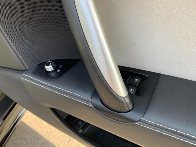 TT RSプラスクーペ ベースグレード 4WD 禁煙車 車検令和9年6月迄 記録簿 ヒーター付本革シート 純正SDナビフルセグTV バックカメラ HID LEDポジションランプ クルコン ETC 専用エクステリア&19AW 専用リアウイング(18枚目)