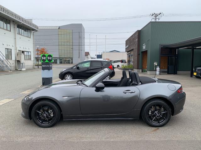 ロードスター Sスペシャルパッケージ 禁煙車 6速マニュアル マツダディーラー記録簿 マツダコネクトSDナビフルセグTV DVD バックカメラ シートヒーター オートエアコン USB端子 スマートキー ETC コーナーセンサー(28枚目)