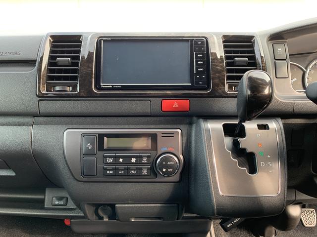 ハイエースバン スーパーＧＬ　ダークプライムＩＩ　４ＷＤ　禁煙車　ベッドキット　ＳＤナビフルセグＴＶ　バックカメラ　記録簿　ＥＴＣ　衝突被害軽減装置　ハーフレザー　イージークローズ付両側スライドドア　ＬＥＤオートライト　スマートキー　オートエアコン（6枚目）