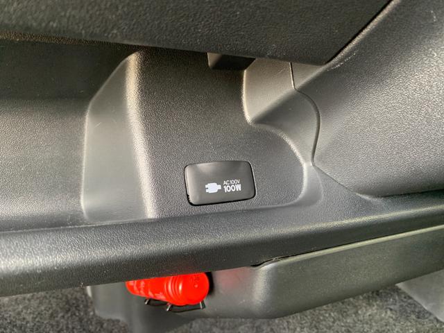 ハイエースバン スーパーＧＬ　ダークプライムＩＩ　４ＷＤ　禁煙車　ベッドキット　ＳＤナビフルセグＴＶ　バックカメラ　記録簿　ＥＴＣ　衝突被害軽減装置　ハーフレザー　イージークローズ付両側スライドドア　ＬＥＤオートライト　スマートキー　オートエアコン（16枚目）