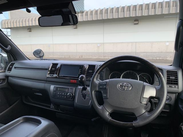 ハイエースバン スーパーＧＬ　ダークプライムＩＩ　４ＷＤ　禁煙車　ベッドキット　ＳＤナビフルセグＴＶ　バックカメラ　記録簿　ＥＴＣ　衝突被害軽減装置　ハーフレザー　イージークローズ付両側スライドドア　ＬＥＤオートライト　スマートキー　オートエアコン（19枚目）