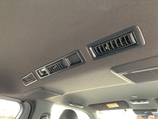 ハイエースバン スーパーＧＬ　ダークプライムＩＩ　４ＷＤ　禁煙車　ベッドキット　ＳＤナビフルセグＴＶ　バックカメラ　記録簿　ＥＴＣ　衝突被害軽減装置　ハーフレザー　イージークローズ付両側スライドドア　ＬＥＤオートライト　スマートキー　オートエアコン（28枚目）