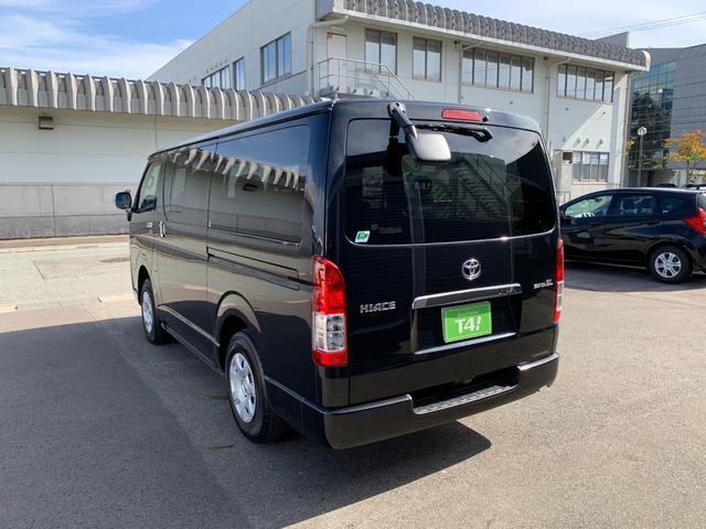 ハイエースバン スーパーＧＬ　ダークプライムＩＩ　４ＷＤ　禁煙車　ベッドキット　ＳＤナビフルセグＴＶ　バックカメラ　記録簿　ＥＴＣ　衝突被害軽減装置　ハーフレザー　イージークローズ付両側スライドドア　ＬＥＤオートライト　スマートキー　オートエアコン（38枚目）