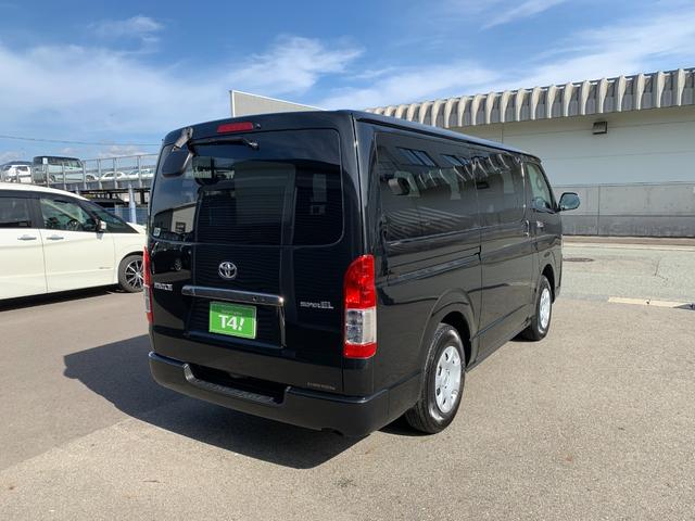 ハイエースバン スーパーＧＬ　ダークプライムＩＩ　４ＷＤ　禁煙車　ベッドキット　ＳＤナビフルセグＴＶ　バックカメラ　記録簿　ＥＴＣ　衝突被害軽減装置　ハーフレザー　イージークローズ付両側スライドドア　ＬＥＤオートライト　スマートキー　オートエアコン（40枚目）