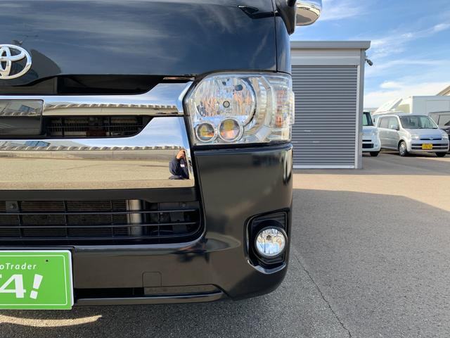 ハイエースバン スーパーＧＬ　ダークプライムＩＩ　４ＷＤ　禁煙車　ベッドキット　ＳＤナビフルセグＴＶ　バックカメラ　記録簿　ＥＴＣ　衝突被害軽減装置　ハーフレザー　イージークローズ付両側スライドドア　ＬＥＤオートライト　スマートキー　オートエアコン（45枚目）