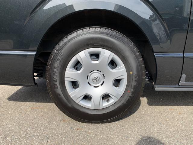 ハイエースバン スーパーＧＬ　ダークプライムＩＩ　４ＷＤ　禁煙車　ベッドキット　ＳＤナビフルセグＴＶ　バックカメラ　記録簿　ＥＴＣ　衝突被害軽減装置　ハーフレザー　イージークローズ付両側スライドドア　ＬＥＤオートライト　スマートキー　オートエアコン（49枚目）