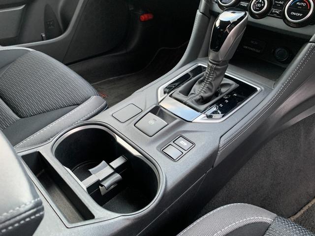 インプレッサＧ４ ２．０ｉ－Ｓアイサイト　４ＷＤ　禁煙ワンオーナー　純正ＳＤナビフルセグＴＶ　バックカメラ　ＬＥＤオートライト　フォグランプ　レーダークルコン　純正１８インチＡＷ　パワーシート　スマートキー　アイドリングストップ　ＥＴＣ（13枚目）