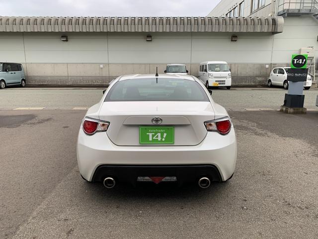 �X�܂͏H�c�s��o�؂Q�P�W�|�P�ɂ������܂��B�X�ܑO�̓��H�͍L���A�E�܁E���܂Ƃ��ɃX���[�Y�ɂ����X���������܂��B