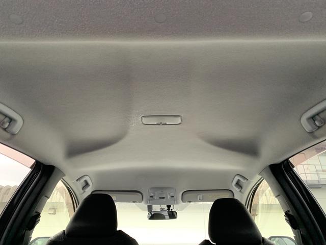 プリウス Ｓ　４ＷＤ　純正ＳＤナビＴＶ　バックカメラ　点検整備記録簿　純正１５インチＡＷ　ビルトインＥＴＣ　ＬＥＤオートライト　プライバシーガラス　スマートキー　プッシュスタート　横滑り防止装置　電動格納ミラー（25枚目）