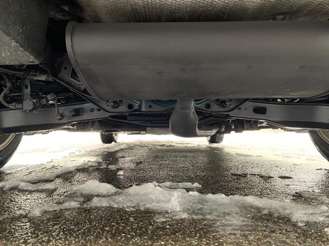 プリウス Ｓ　４ＷＤ　純正ＳＤナビＴＶ　バックカメラ　点検整備記録簿　純正１５インチＡＷ　ビルトインＥＴＣ　ＬＥＤオートライト　プライバシーガラス　スマートキー　プッシュスタート　横滑り防止装置　電動格納ミラー（47枚目）