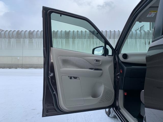 ｅＫワゴン Ｍ　４ＷＤ　禁煙車　三菱ディーラ記録簿完備　ＳＤナビフルセグＴＶ　ＴＶキット　Ｂｌｕｅｔｏｏｔｈ　シートヒーター　コーナーセンサー　ＵＳＢ端子　アイドリングストップ　ステアリングスイッチ　衝突被害軽減装置（27枚目）