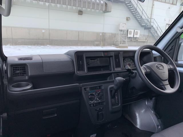 ハイゼットカーゴ スペシャル　４ＷＤ　禁煙ワンオーナー　ディーラー記録簿完備　前後ドライブレコーダー　リモコンエンジンスターター　ＬＥＤフォグランプ　エアコン　アイドリングストップ　パワーステアリング　集中ドアロック（3枚目）