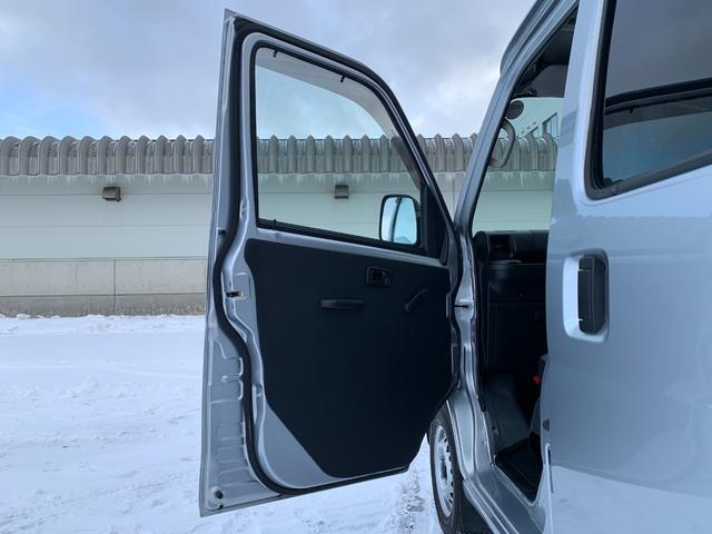 ハイゼットカーゴ スペシャル　４ＷＤ　禁煙ワンオーナー　ディーラー記録簿完備　前後ドライブレコーダー　リモコンエンジンスターター　ＬＥＤフォグランプ　エアコン　アイドリングストップ　パワーステアリング　集中ドアロック（27枚目）