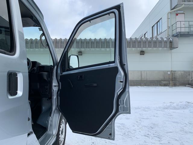 ハイゼットカーゴ スペシャル　４ＷＤ　禁煙ワンオーナー　ディーラー記録簿完備　前後ドライブレコーダー　リモコンエンジンスターター　ＬＥＤフォグランプ　エアコン　アイドリングストップ　パワーステアリング　集中ドアロック（28枚目）