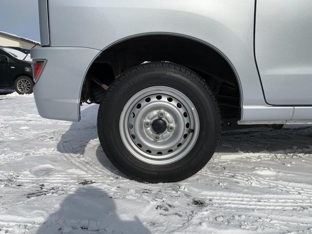 ハイゼットカーゴ スペシャル　４ＷＤ　禁煙ワンオーナー　ディーラー記録簿完備　前後ドライブレコーダー　リモコンエンジンスターター　ＬＥＤフォグランプ　エアコン　アイドリングストップ　パワーステアリング　集中ドアロック（42枚目）