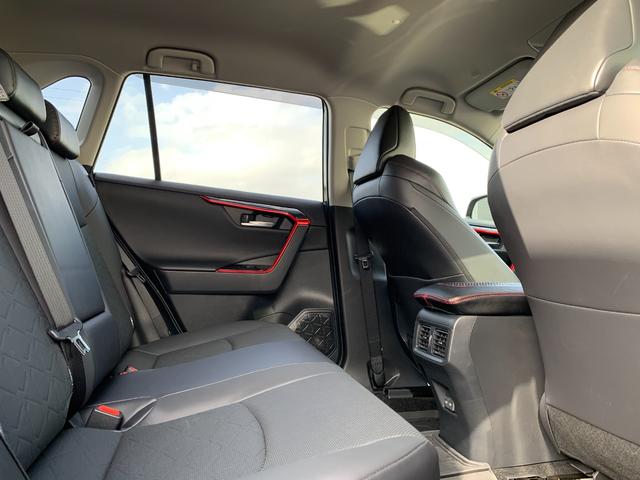 ＲＡＶ４ アドベンチャー　オフロードパッケージＩＩ　４ＷＤ　禁煙車　記録簿完備　ＢＦＧｏｏｄｒｉｃｈ２４５／６５Ｒ１７　ＲＡＹＳ　ＡＷ　純正１０．５インチナビフルセグＴＶ　バックカメラ　ＬＥＤライト　黒革パワーシート　シートヒーター＆ベンチレーション（24枚目）