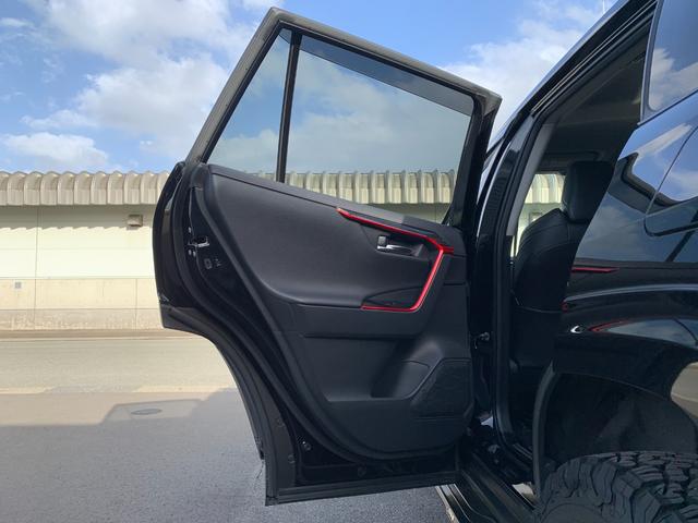 ＲＡＶ４ アドベンチャー　オフロードパッケージＩＩ　４ＷＤ　禁煙車　記録簿完備　ＢＦＧｏｏｄｒｉｃｈ２４５／６５Ｒ１７　ＲＡＹＳ　ＡＷ　純正１０．５インチナビフルセグＴＶ　バックカメラ　ＬＥＤライト　黒革パワーシート　シートヒーター＆ベンチレーション（34枚目）