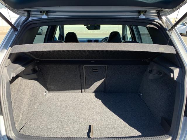 ゴルフ Ｒ３２　４ＷＤ　禁煙車　車検令和９年１２月迄　記録簿　ＨＤＤナビフルセグＴＶ　ヒーター付黒革シート　ＥＴＣ　純正１８インチアルミホイール　ＨＩＤオートヘッドライト　前後ドライブレコーダー　オートエアコン（26枚目）