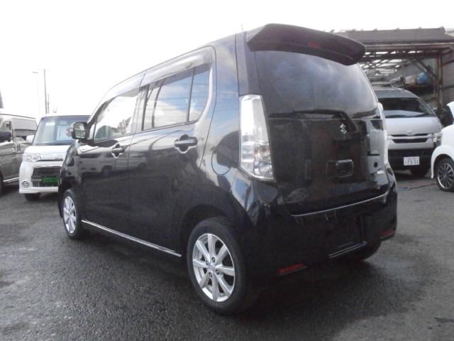 ワゴンRスティングレー X レーダーブレーキサポート装着車 誤発進抑制機能、4WD プッシュスタート スマートキー アイドリングストップ シートヒーター ディスチャージヘッドランプ Bluetoothオーディオ ハンズフリー(5枚目)