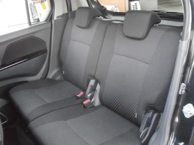 ワゴンRスティングレー X レーダーブレーキサポート装着車 誤発進抑制機能、4WD プッシュスタート スマートキー アイドリングストップ シートヒーター ディスチャージヘッドランプ Bluetoothオーディオ ハンズフリー(29枚目)