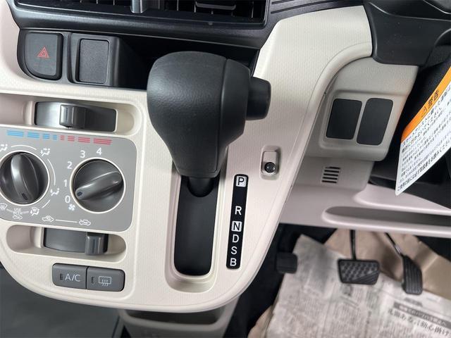 ★マニュアルエアコン★　シンプルで分かりやすいエアコンです。直感的に操作できます。車内温度を自分好みに、快適に保ってくれます。