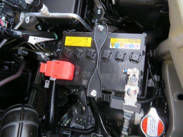FX 4WD 寒冷地仕様 社外ナビブルートウース機能付き 5速マニュアル シートヒーター左右 セーフテイサポート アイドリングストップ機能 プッシュボタンスタート(17枚目)