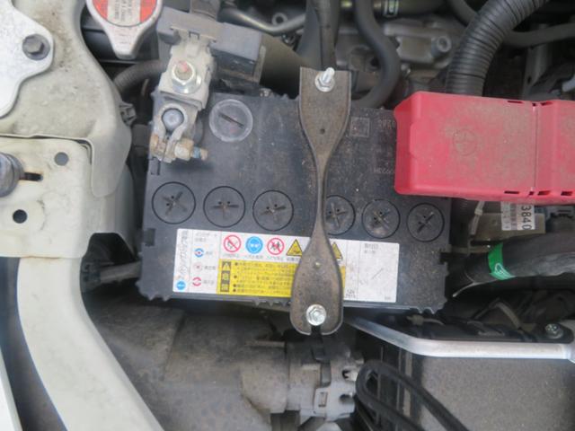 アルト L 4WDアイドリングストップ機能 衝突軽減前後センサー 社外ナビ バックカメラ ブルトウース機能 ETC スタッドレスタイヤ キーレス 禁煙車 電動格納ミラー ドアミラーボデイ同色(32枚目)