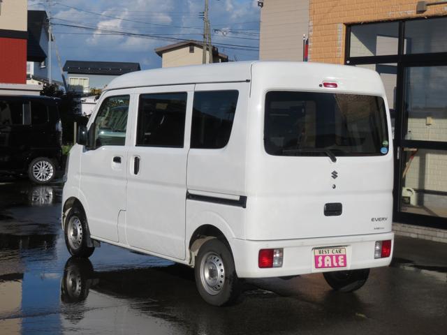 エブリイ ＰＣリミテッド　４ＷＤ　セーフティサポート　リアプライバシーガラス　キーレス　パワーウインド　社外ナビ　バックカメラ　フルフラットシート　オーバーヘッドコンソール　リアパーキングセンサー（14枚目）