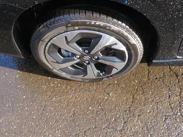 スイフト ハイブリッドＭＺ　９インチ純正ナビ　フルセグＴＶ　スズキコネクト　全方位カメラ　アップルカープレイでユーチューブ再生ＯＫ　ＬＥＤライトフオグランプ　ＥＴＣ　ブルトウース機能　シートヒーター左右　ヒーテッドミラー（7枚目）