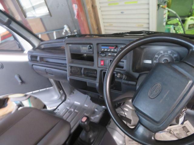 サンバートラック ＴＣ　プロフェッショナル４ＷＤ　５速マニュアル　エアコン　パワステ（8枚目）