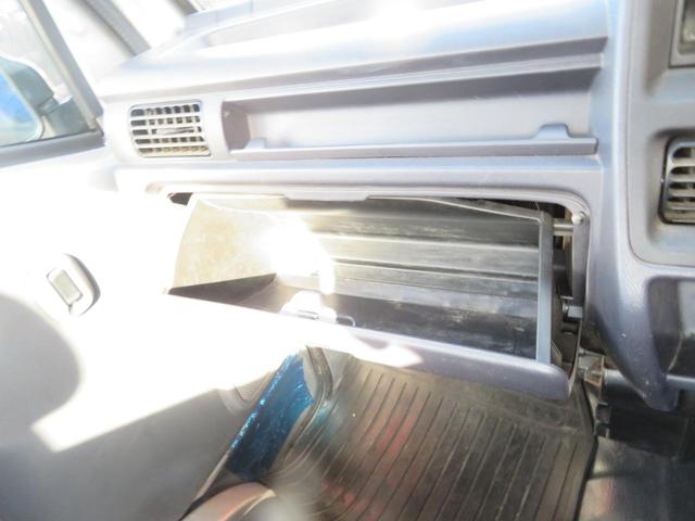 サンバートラック ＴＣ　プロフェッショナル４ＷＤ　５速マニュアル　エアコン　パワステ（25枚目）