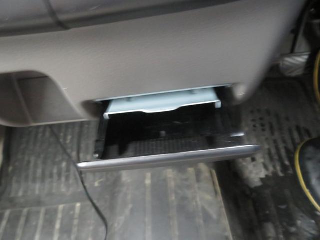 スクラム ＰＣ　スペシャルハイルーフ４ＷＤ　禁煙車　グー保証１年付き　社外ナビ　バックカメラ　ブルトウース機能　ドライブレコーダー　キーレス　セーフテイサポート　スタッドレスタイヤ付　オーバーヘッドコンソール（26枚目）