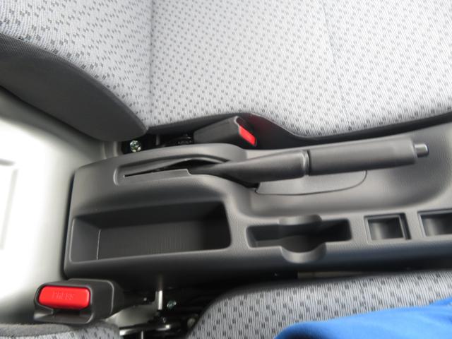 キャリイトラック ＫＣエアコン・パワステ　４ＷＤ５速マニュアル　最終型　エアコンパワステ　キーレス　パワーウインド　オートライト　アイドリングストップ機能　サイドバイザー　アッパーメンバーガード　横滑り防止（32枚目）