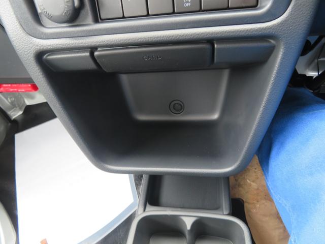 キャリイトラック ＫＣエアコン・パワステ　４ＷＤ５速マニュアル　最終型　エアコンパワステ　キーレス　パワーウインド　オートライト　アイドリングストップ機能　サイドバイザー　アッパーメンバーガード　横滑り防止（35枚目）
