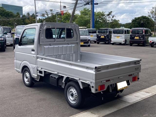 キャリイトラック ＫＣエアコン・パワステ　４ＷＤ　５速マニュアル　届出済未使用車　横滑り防止システム　オートライト（7枚目）