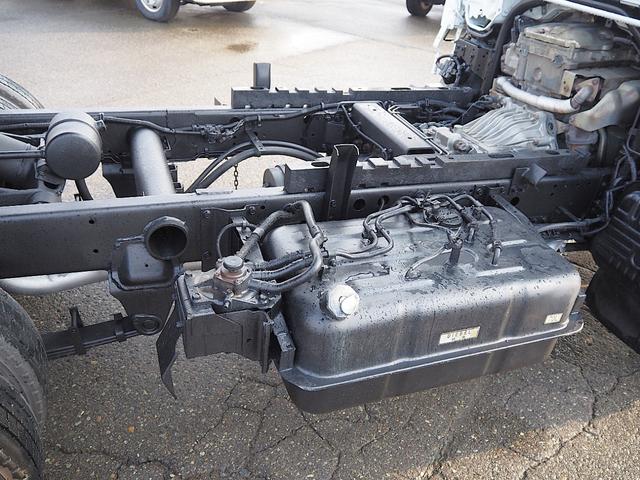 キャンター 全低床強化ダンプ　４ＷＤ　２ｔ積　Ｌゲート（13枚目）