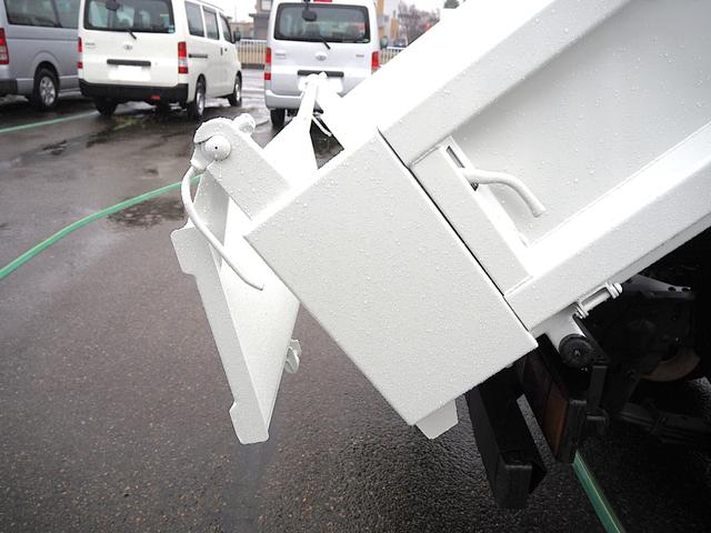 エルフトラック フルフラットロー　強化ダンプ　４ＷＤ　２．７ｔ積　スノープラウ取付ステー有（6枚目）