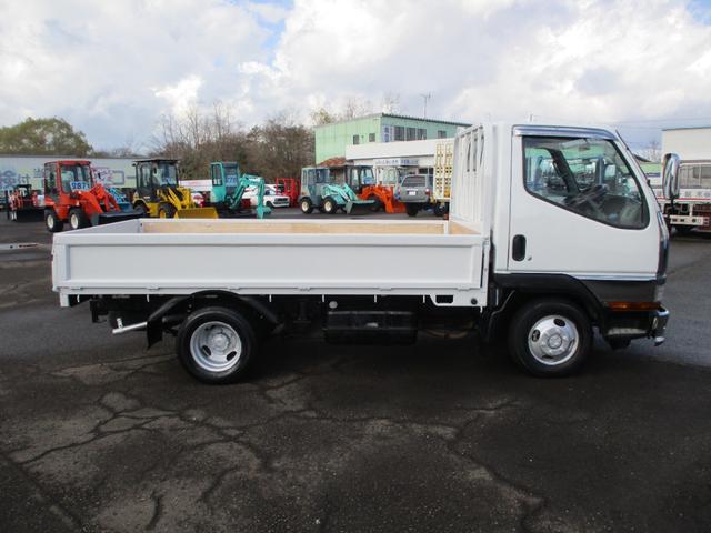 キャンター 全低床　４ＷＤ　荷台塗装済　荷台床板張替済　最大積載量１５００ｋｇ（4枚目）