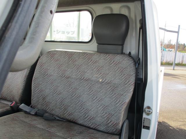 キャンター 全低床　４ＷＤ　荷台塗装済　荷台床板張替済　最大積載量１５００ｋｇ（15枚目）
