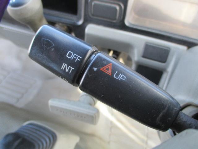 キャンター 全低床　４ＷＤ　荷台塗装済　荷台床板張替済　最大積載量１５００ｋｇ（19枚目）