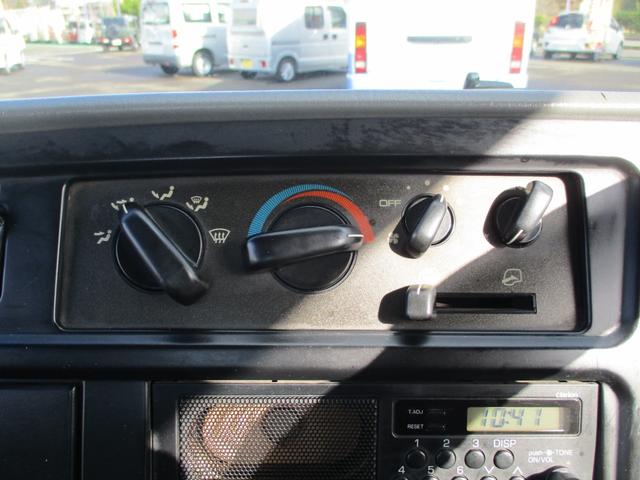 キャンター 全低床　４ＷＤ　荷台塗装済　荷台床板張替済　最大積載量１５００ｋｇ（24枚目）